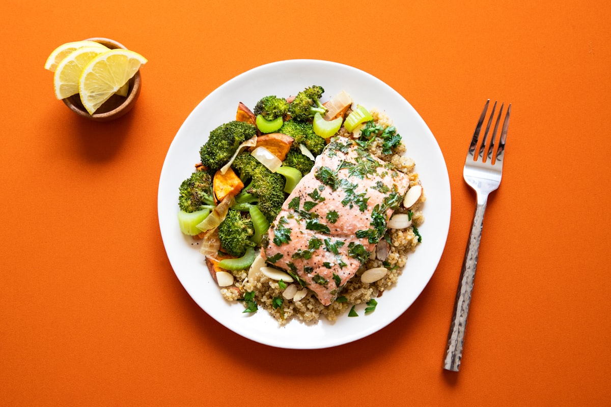 Nutrition specialist providing personalized guidance